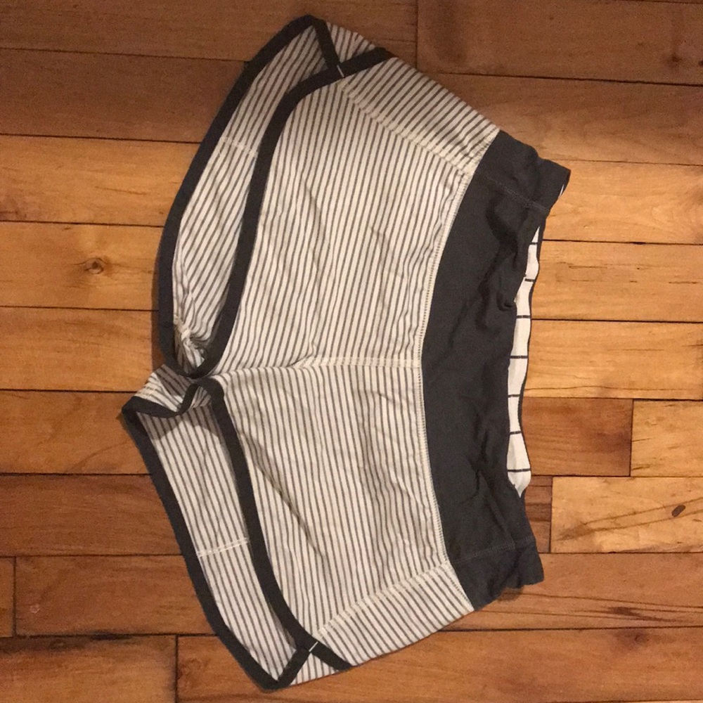 Lululemon 2 way stretch Speed Short